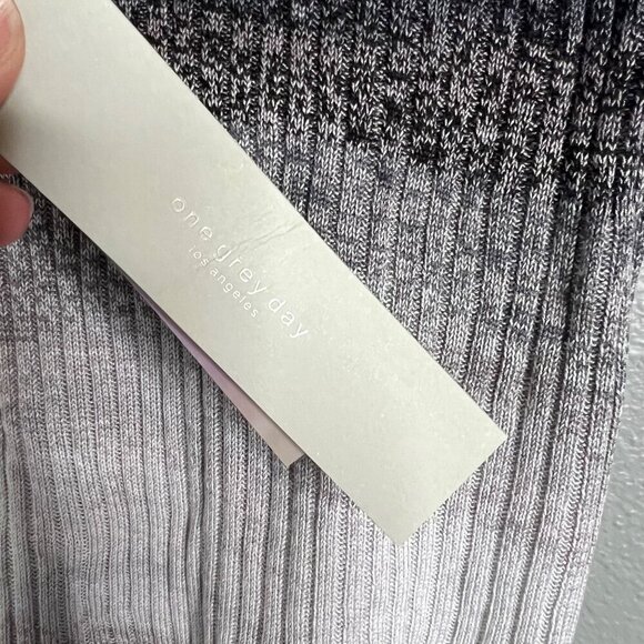 NWT One Grey Day Ribbed V-Neck Knit Tank Stretchy Soft Viscose Ombre Small - Picture 6 of 7